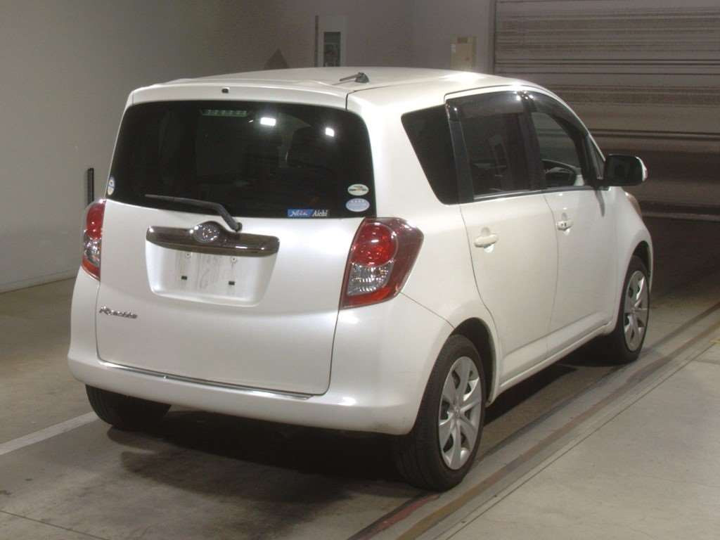 2008 Toyota Ractis SCP100[1]