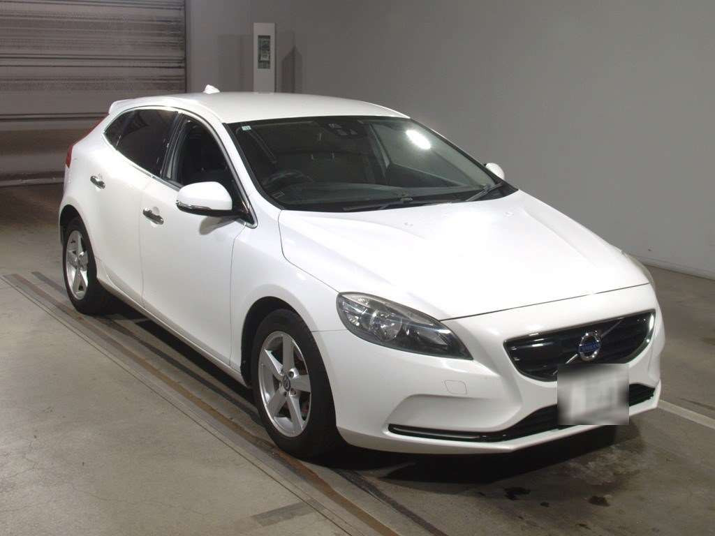 2014 Volvo V40 MB4164T[2]