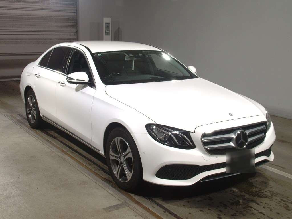 2016 Mercedes Benz E-Class 213043C[2]