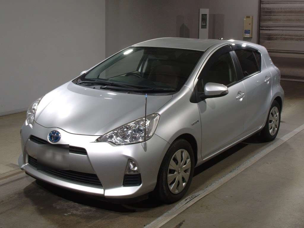 2014 Toyota Aqua NHP10[0]