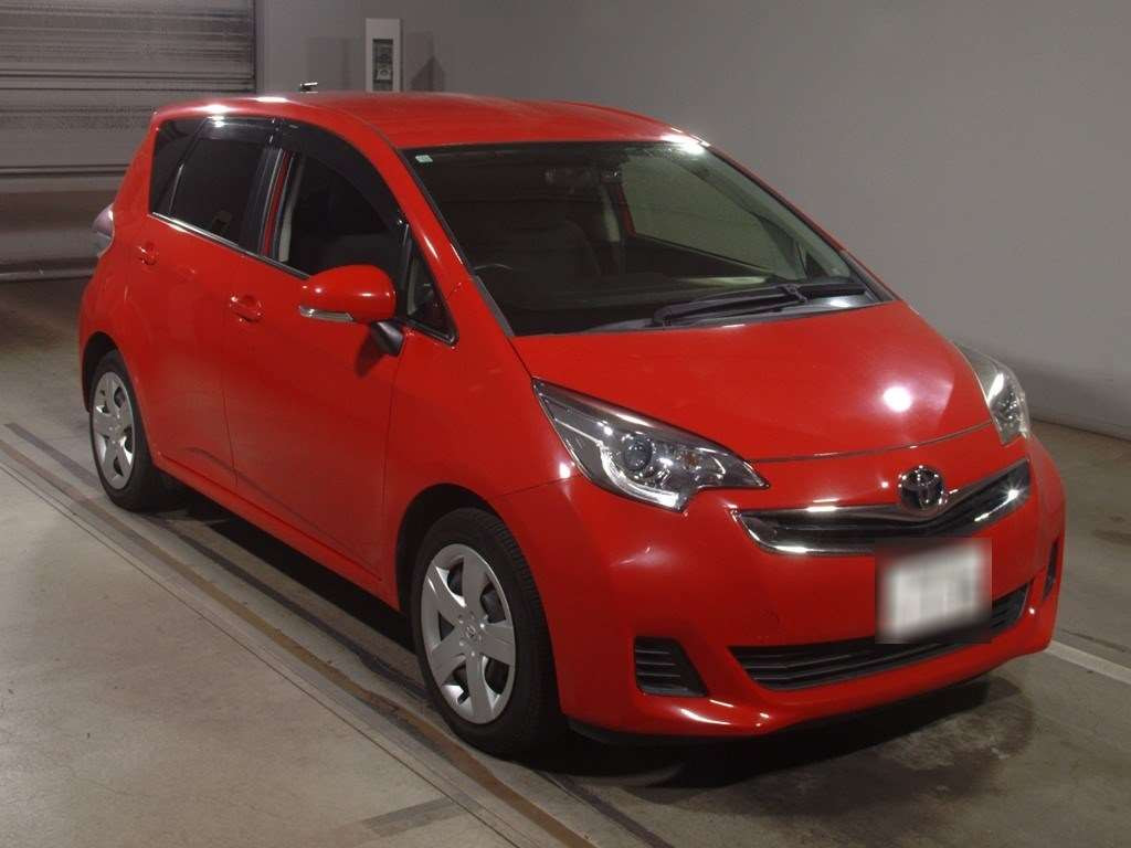 2014 Toyota Ractis NCP120[2]