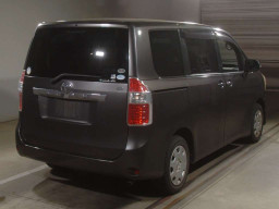 2009 Toyota Noah