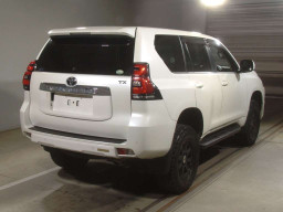 2018 Toyota Land Cruiser Prado