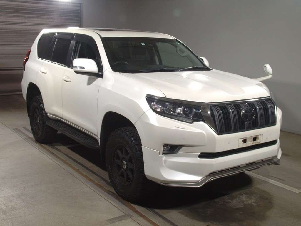 2018 Toyota Land Cruiser Prado GDJ150W[2]