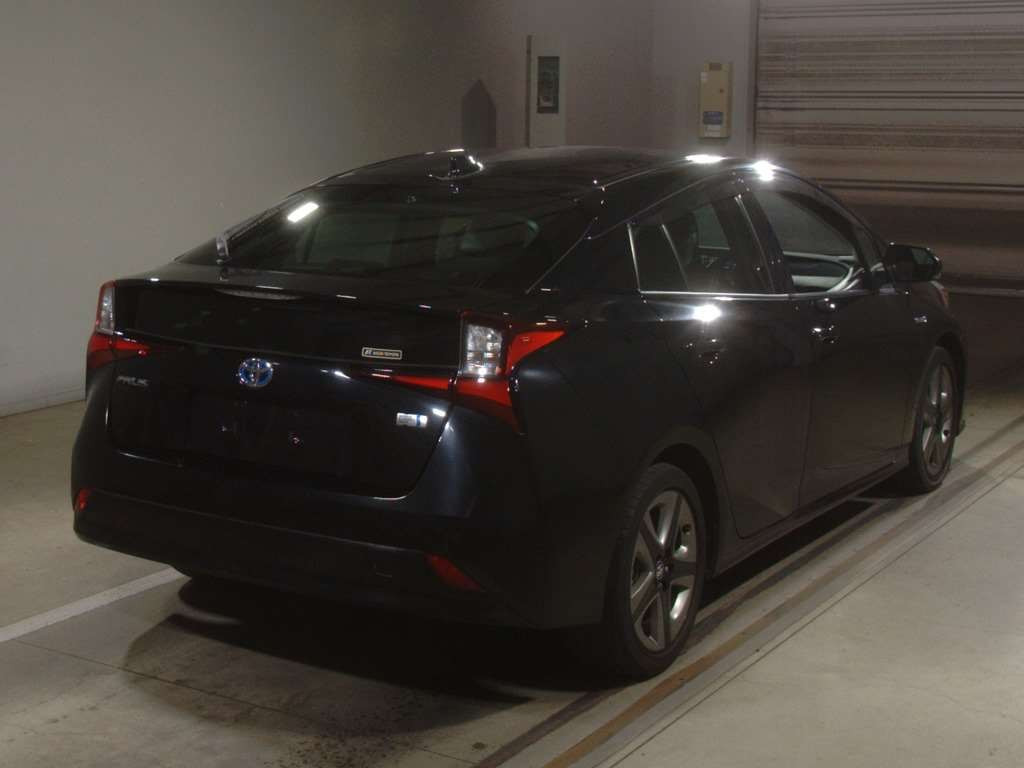 2019 Toyota Prius ZVW51[1]