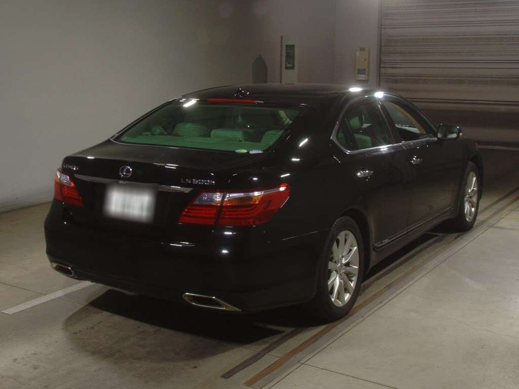 2012 Lexus LS UVF45[1]