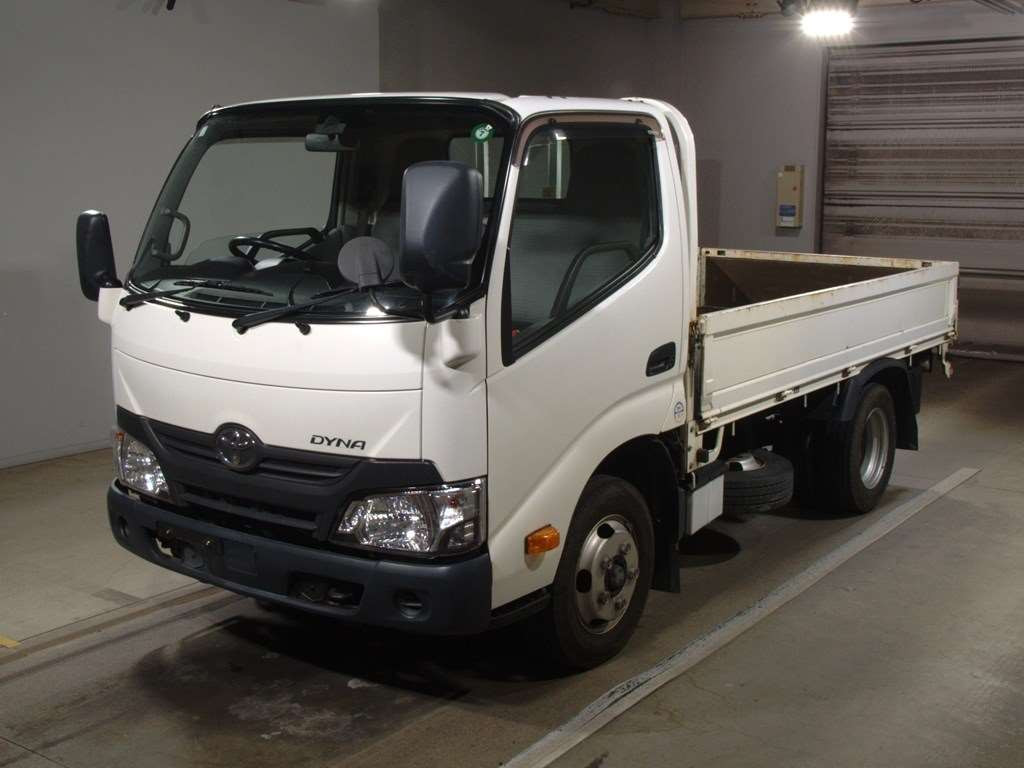 2018 Toyota Dyna Truck XZC605[0]