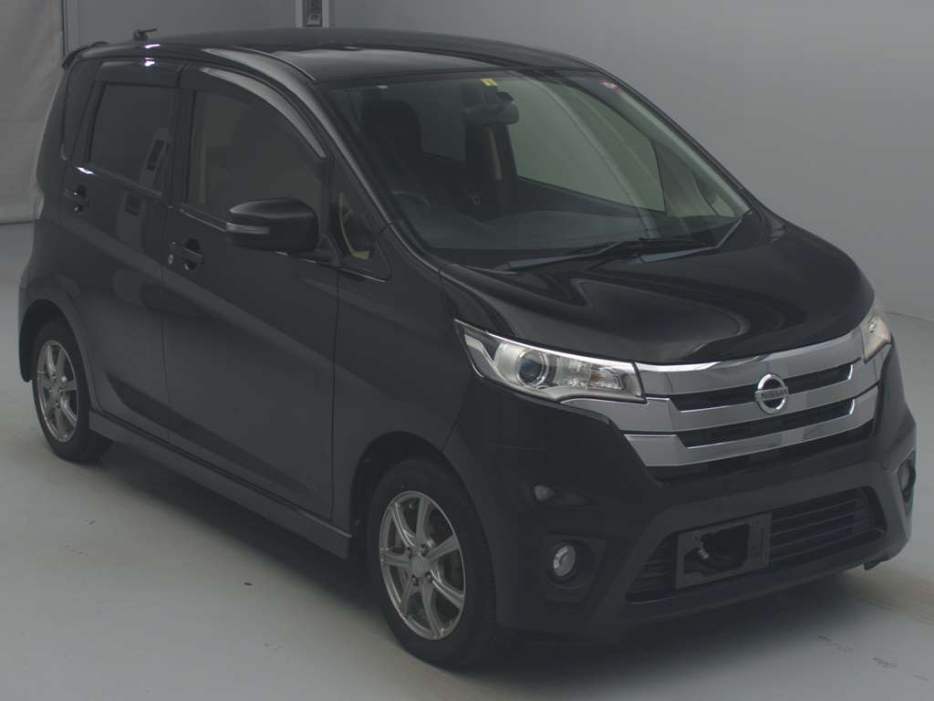 2014 Nissan DAYZ B21W[2]