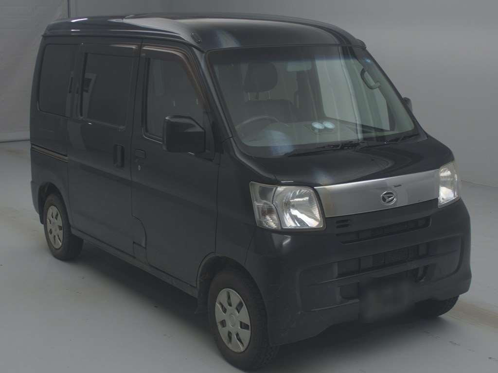 2016 Daihatsu Hijet Cargo S331V[2]