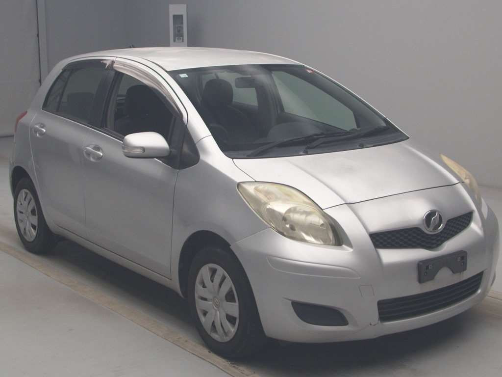 2010 Toyota Vitz KSP90[2]