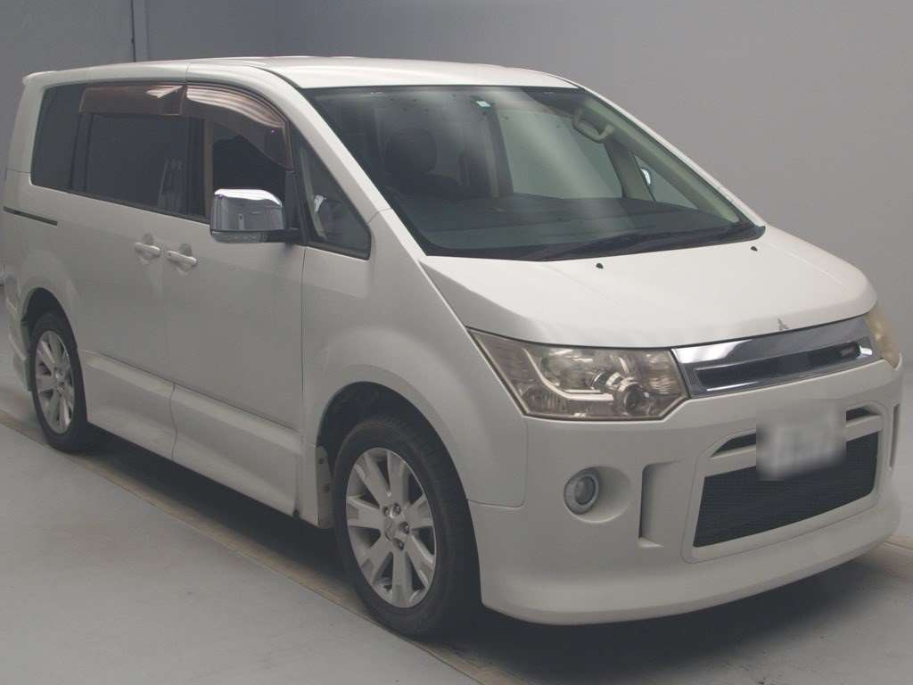 2008 Mitsubishi Delica D5 CV5W[2]