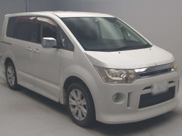 2008 Mitsubishi Delica D5