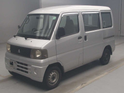 2002 Mitsubishi Minicab Van