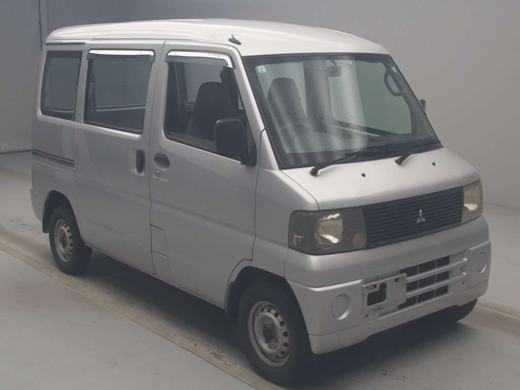 2002 Mitsubishi Minicab Van U62V[2]