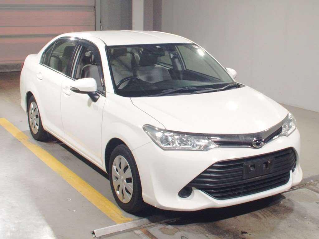 2015 Toyota Corolla Axio NRE161[2]