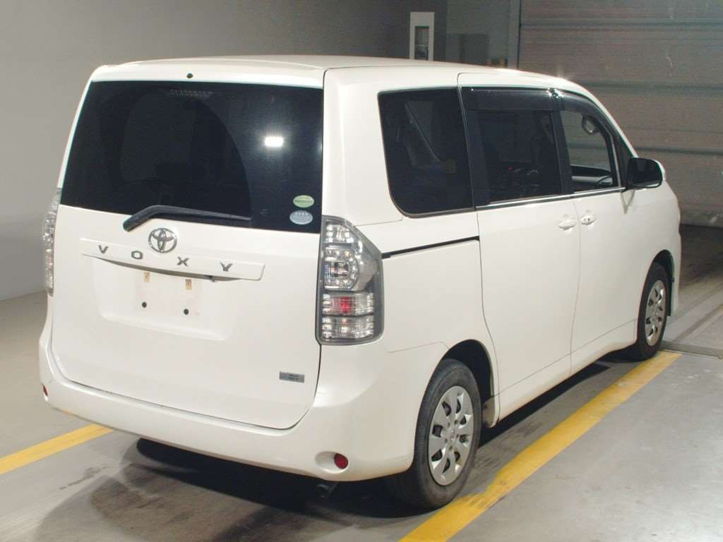 2013 Toyota Voxy ZRR70G[1]