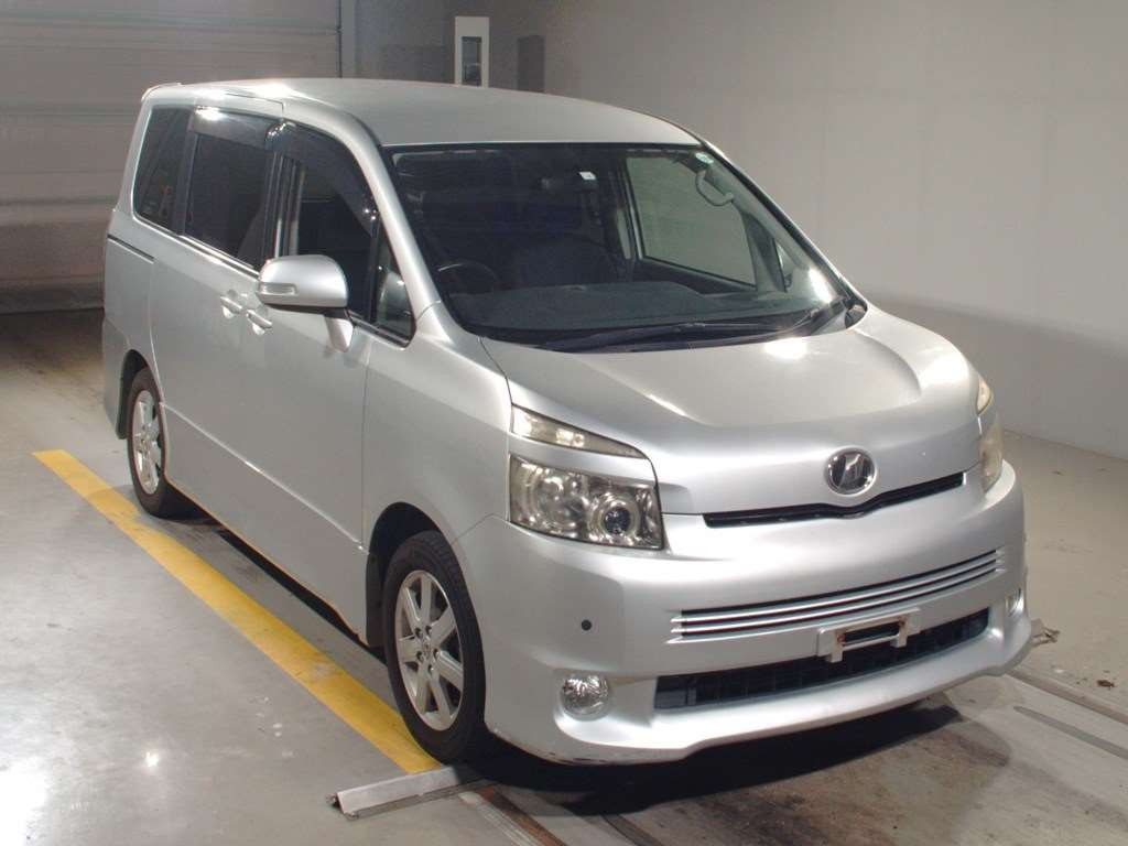 2008 Toyota Voxy ZRR70W[2]