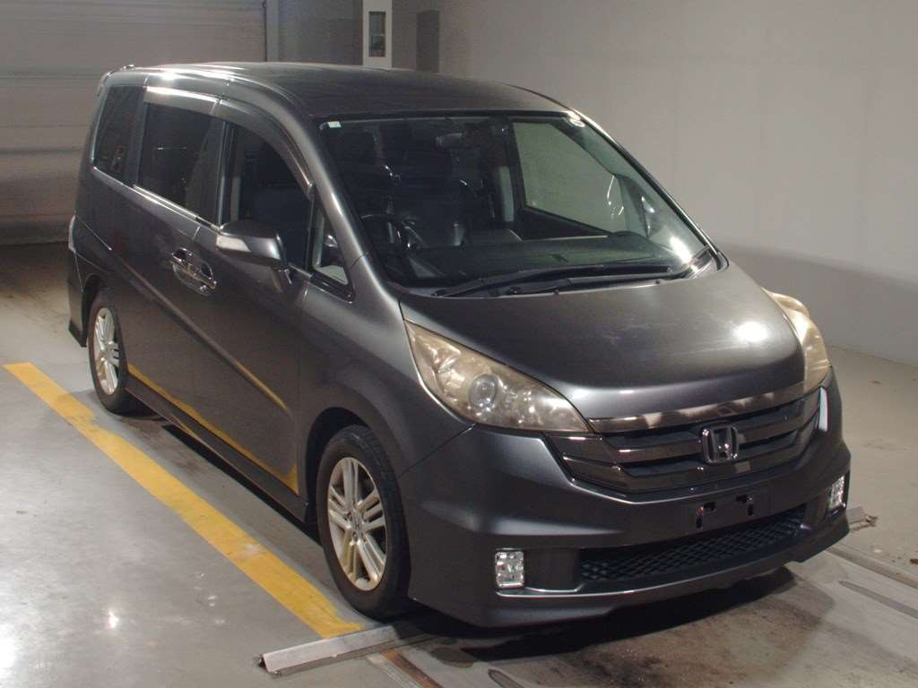 2008 Honda Step WGN RG1[2]