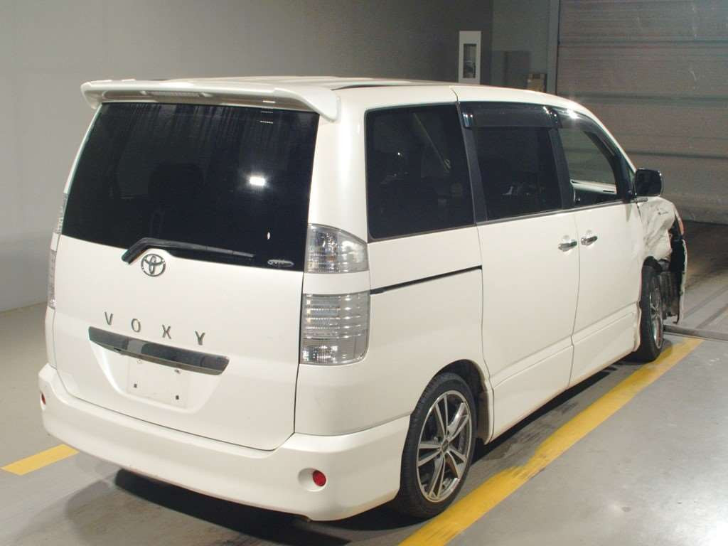 2007 Toyota Voxy AZR60G[1]