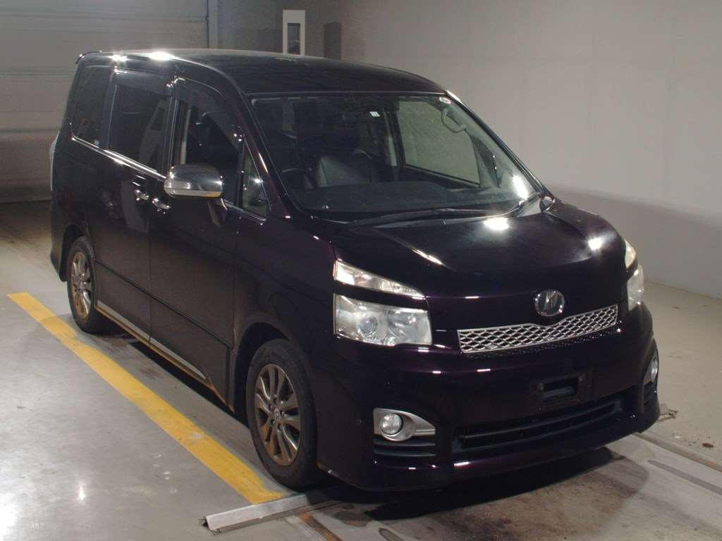 2012 Toyota Voxy ZRR70W[2]