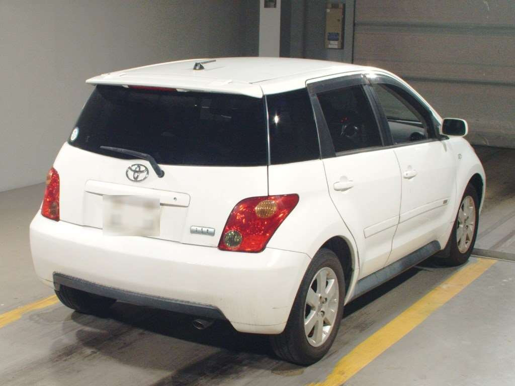 2004 Toyota IST NCP61[1]