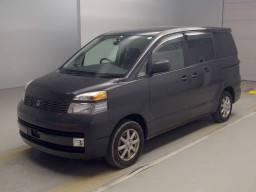 2003 Toyota Voxy