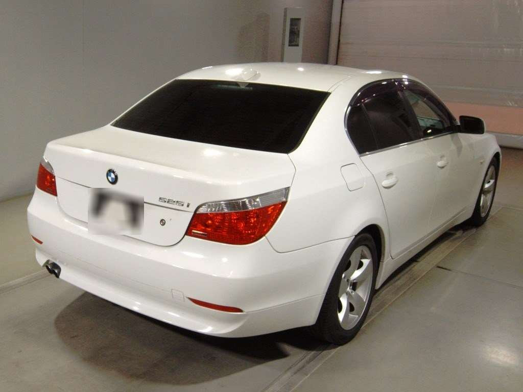 2005 BMW 5 Series NE25[1]