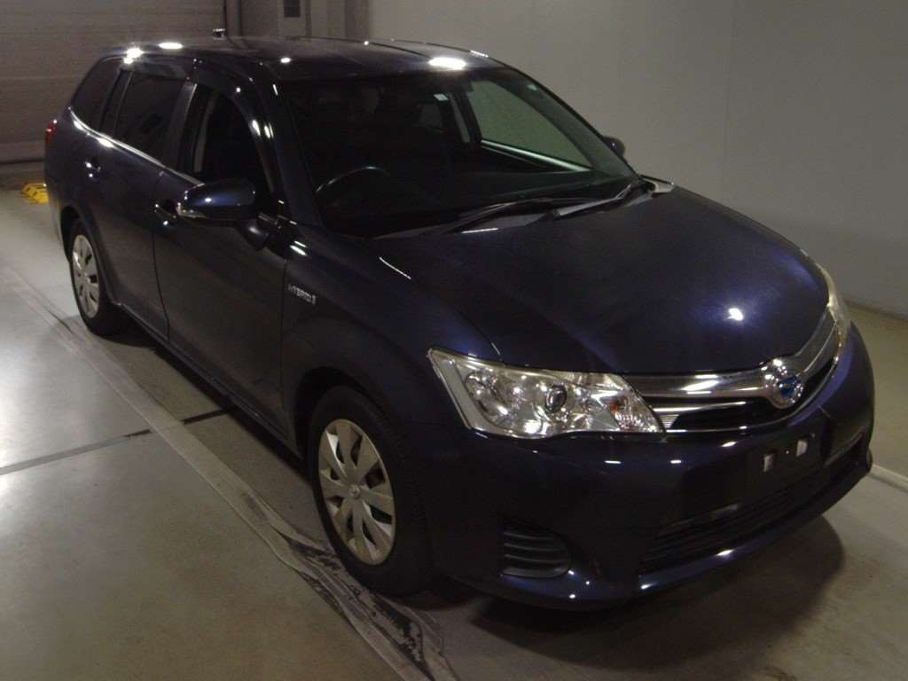 2014 Toyota Corolla Fielder NKE165G[2]