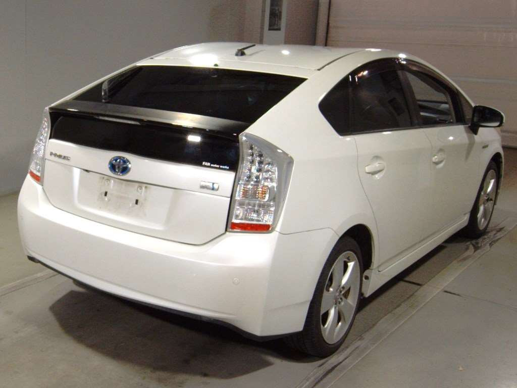 2009 Toyota Prius ZVW30[1]