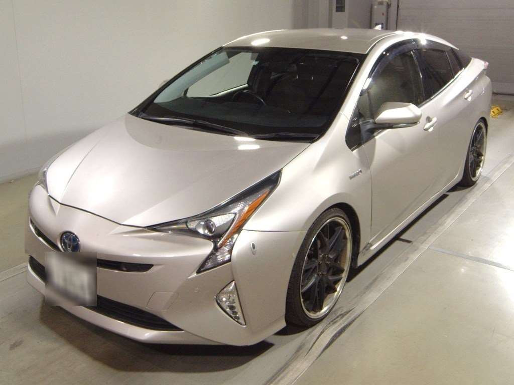 2018 Toyota Prius ZVW50[0]