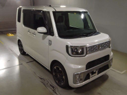 2015 Daihatsu Wake