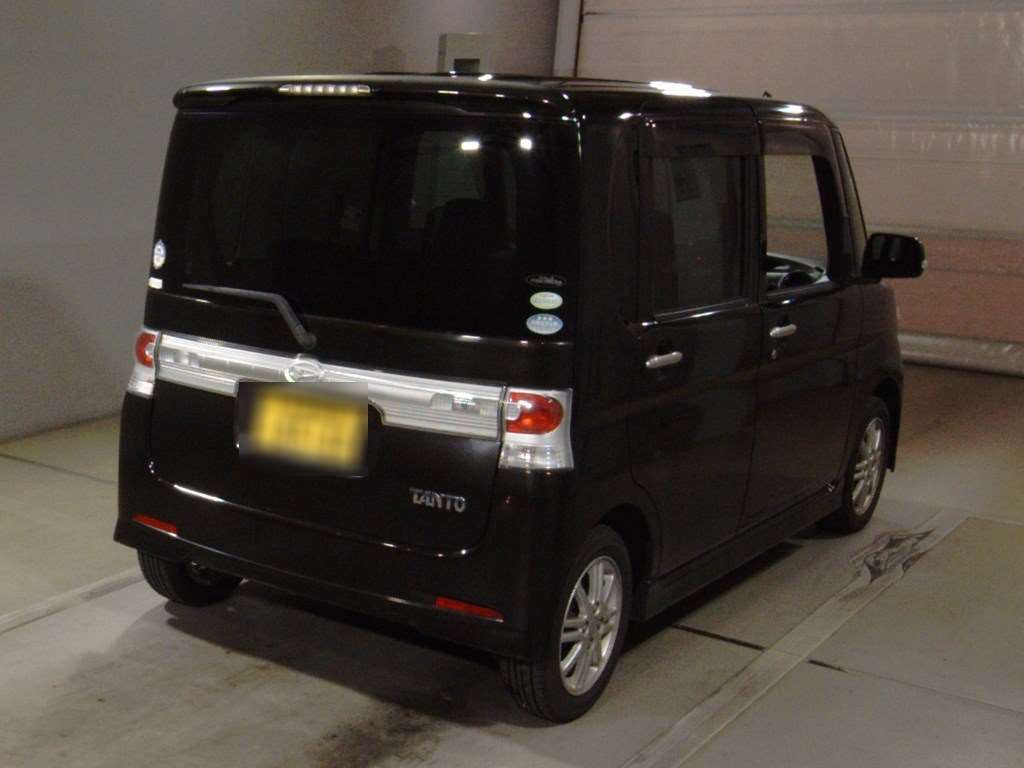 2010 Daihatsu Tanto L385S[1]