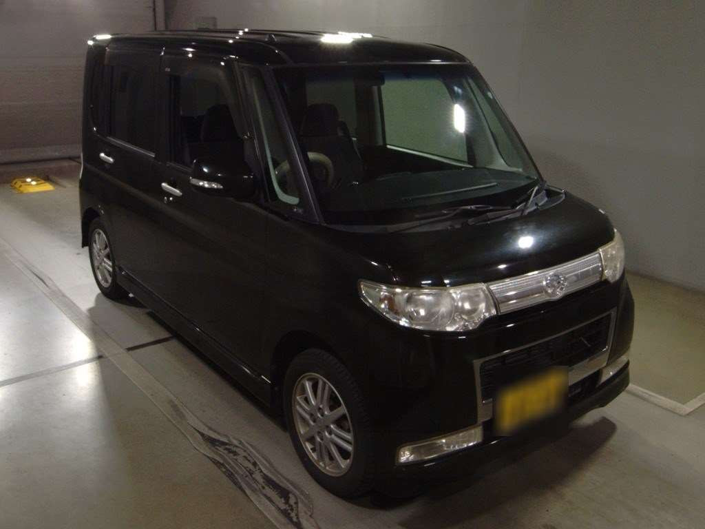 2010 Daihatsu Tanto L385S[2]