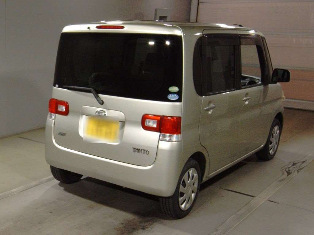 2012 Daihatsu Tanto L385S[1]