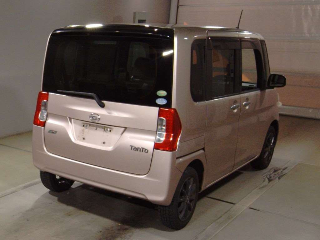 2013 Daihatsu Tanto LA600S[1]