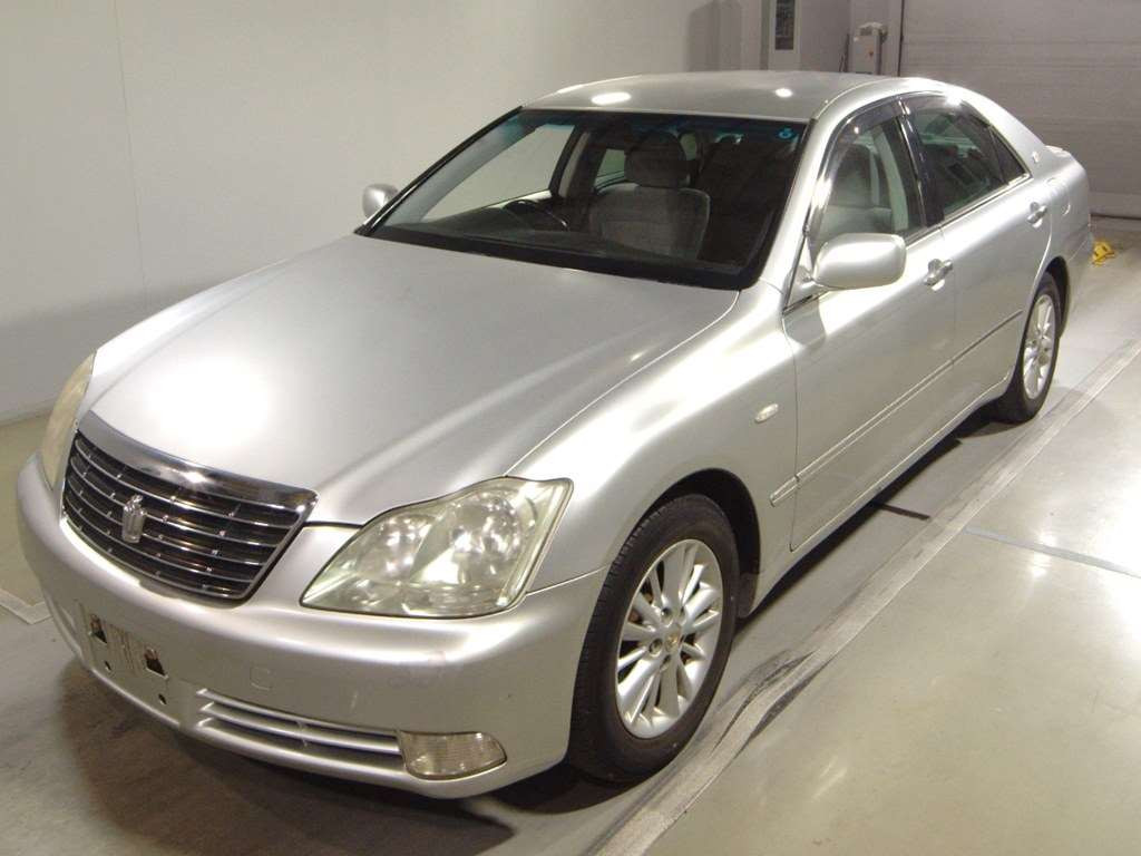 2004 Toyota Crown GRS182[0]