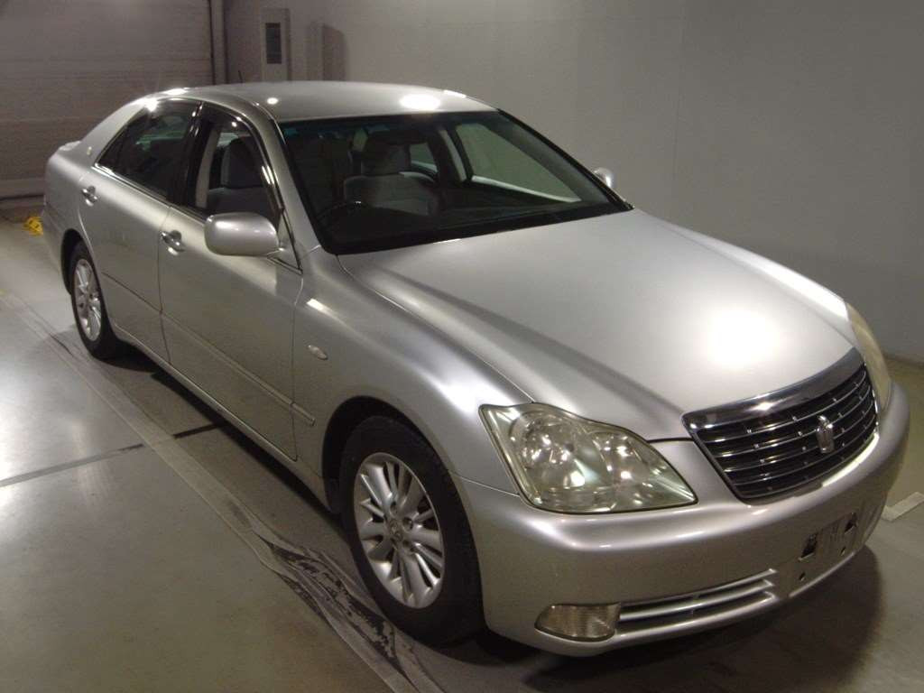 2004 Toyota Crown GRS182[2]