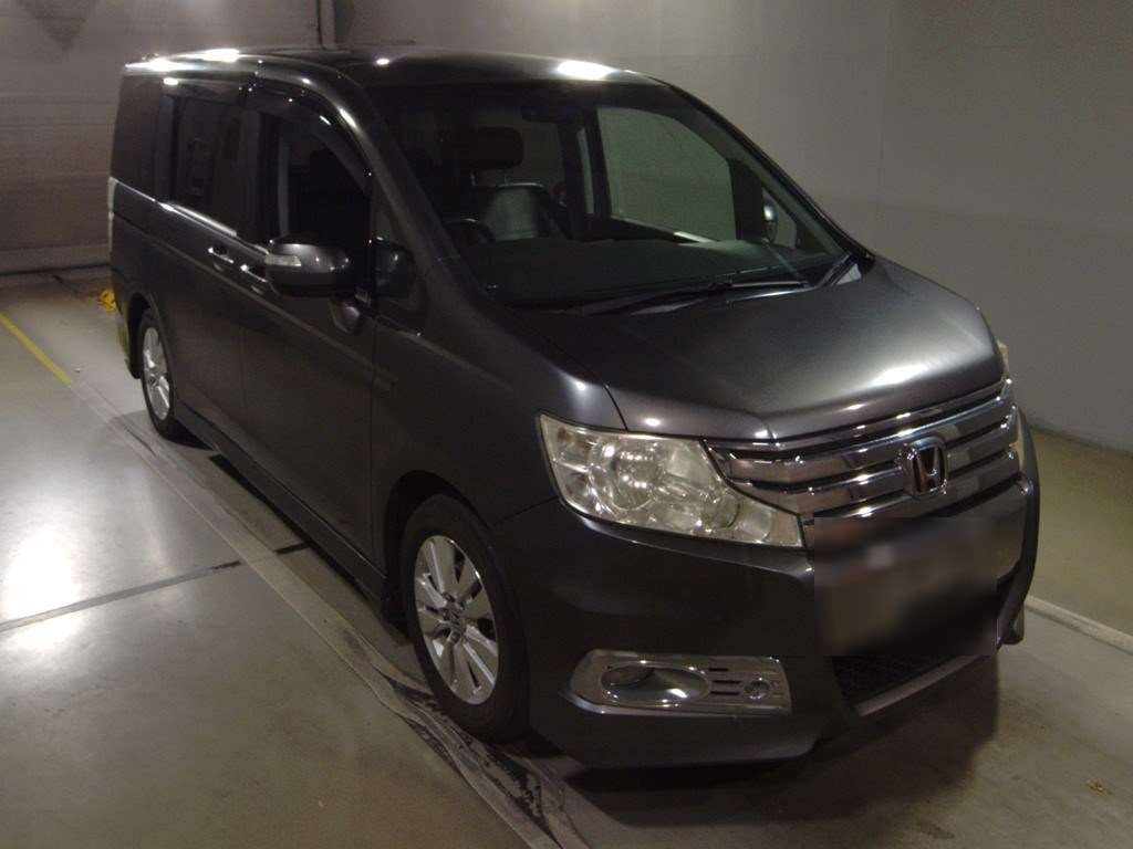 2010 Honda Step WGN Spada RK5[2]