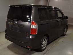 2008 Toyota Noah