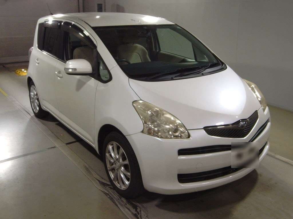 2008 Toyota Ractis SCP100[2]