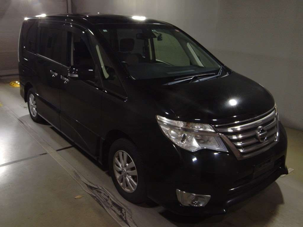 2014 Nissan Serena FNC26[2]