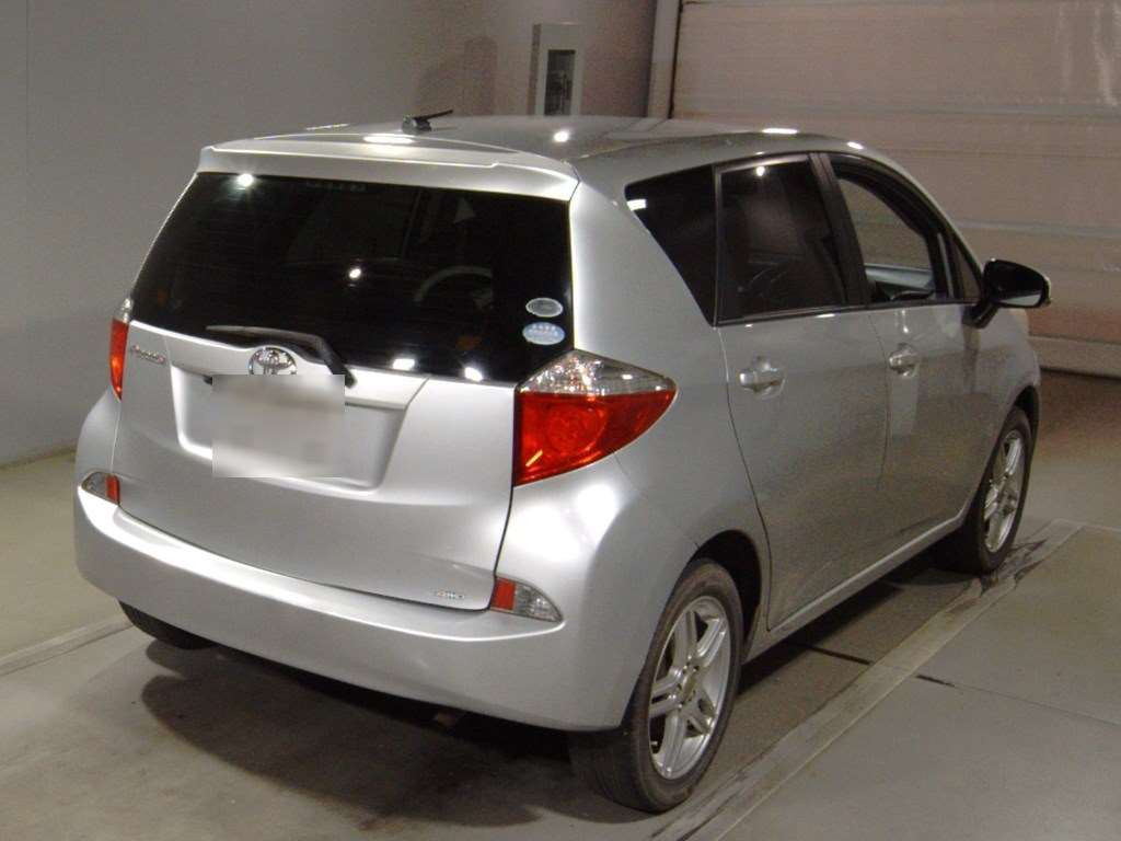 2010 Toyota Ractis NCP125[1]