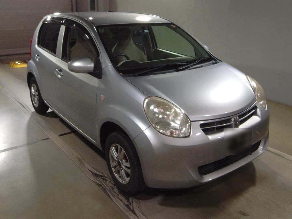 2013 Toyota Passo KGC30[2]