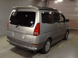 2002 Nissan Serena