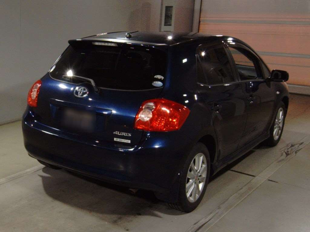 2007 Toyota Auris NZE151H[1]