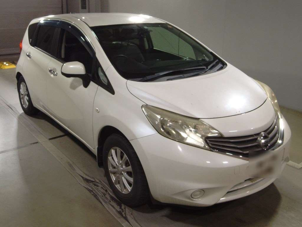 2013 Nissan Note E12[2]