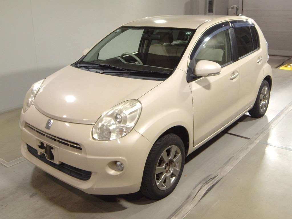 2010 Toyota Passo KGC30[0]