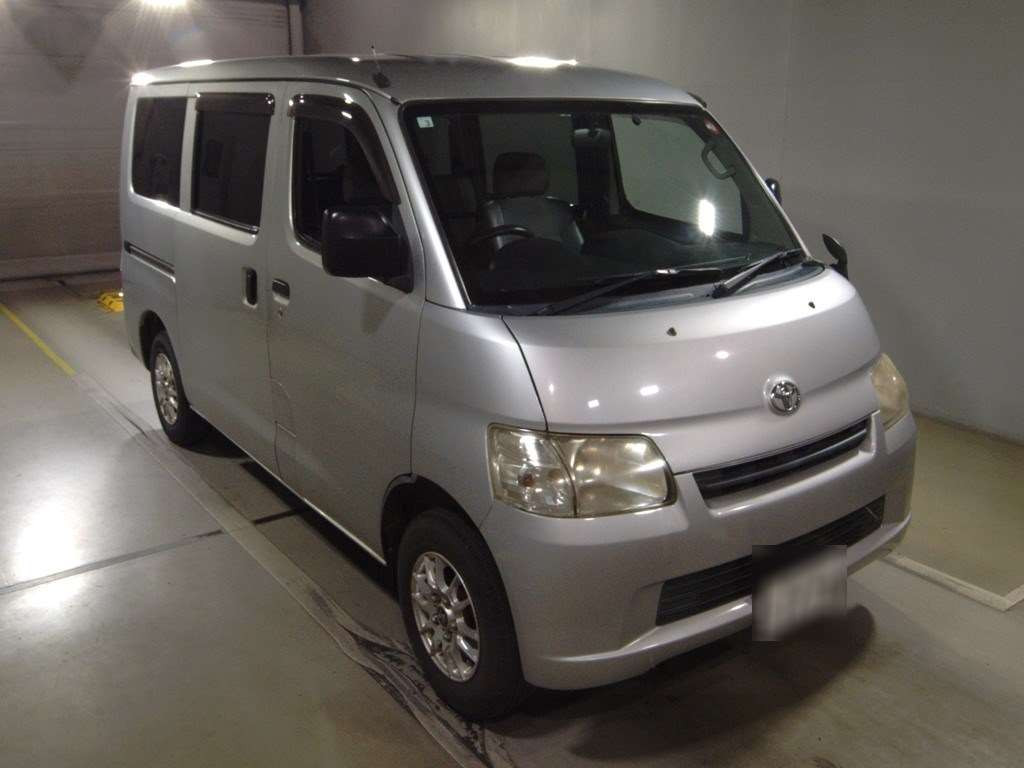 2015 Toyota Townace Van S412M[2]