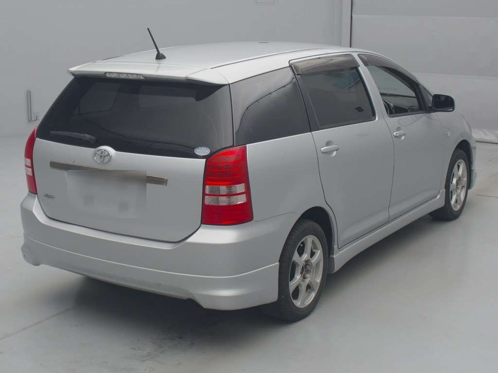 2005 Toyota Wish ZNE14G[1]