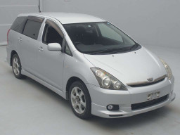 2005 Toyota Wish